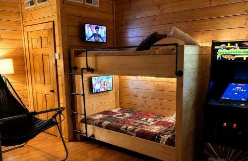 Sevierville Ski Chalet | Mountain Echoes