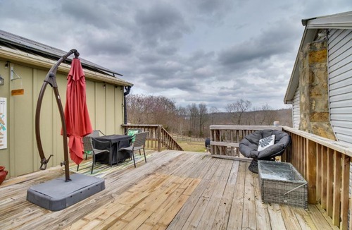 Mountain Home House | Mountain Home Cabin w/Fire Pit < 1 Mi to Lake!