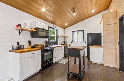 Young Harris House | Mountain/Lake Escape in Lake Chatuge