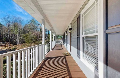 Hendersonville House | Mountain Ranch Home w/Pool Table, Fire Pit & Porch Rockers