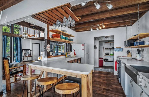 Mentone House | Mountain Retreat! Ruby's Roost Home & Loft