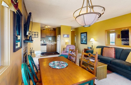 Banner Elk Condo | Mountain-view condo with hot tub, pool, high-speed WiFi & wood-burning fireplace