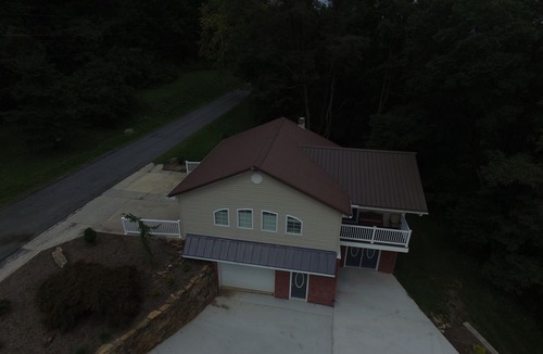 Bakers Summit House | Mountain View Guest Home