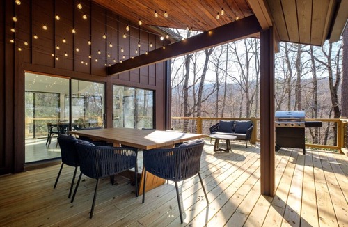 Pisgah Forest House | Mountain view with nearby waterfall and hiking - 10 min to Brevard