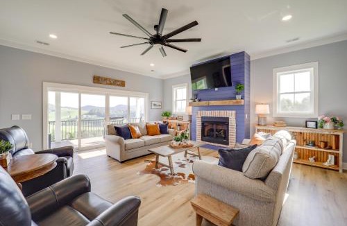Village on the New House | Mountain Views! New 4 BD Jefferson Luxe Home