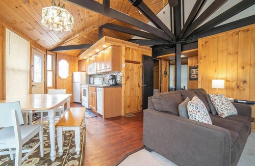 Riverside Villa | Mountain Villas