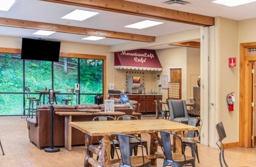 Gatlinburg Villa | MountainLoft™ - Gatlinburg - 1 Bedroom Deluxe Villa