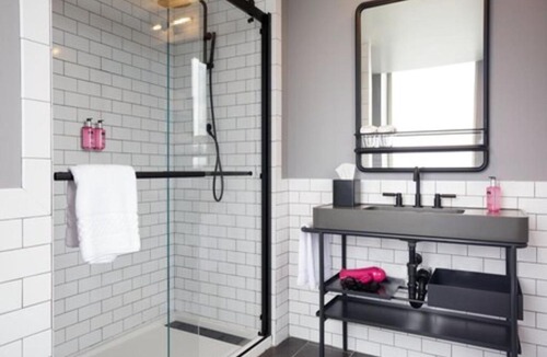 City Center Hotel | Moxy Richmond Downtown