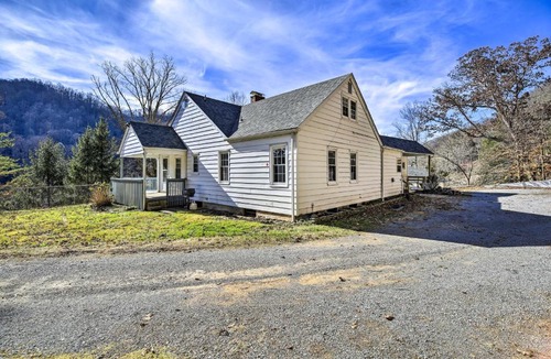 Welch House | Mtn-View Home w/Game Room - Near ATV Trails!