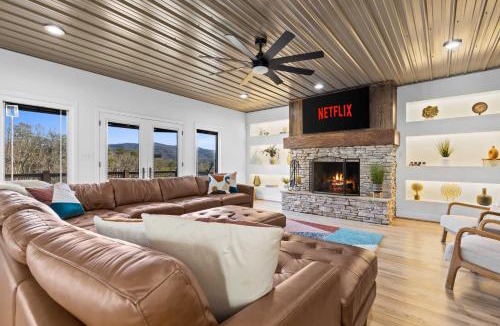 Foxfire Estates House | Mtn Views Game Room Wine & Spirit Vault Spa