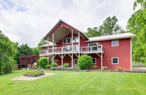Swannanoa House | Mtn Views & Hot Tub: 6-Acre Blue Ridge Retreat!