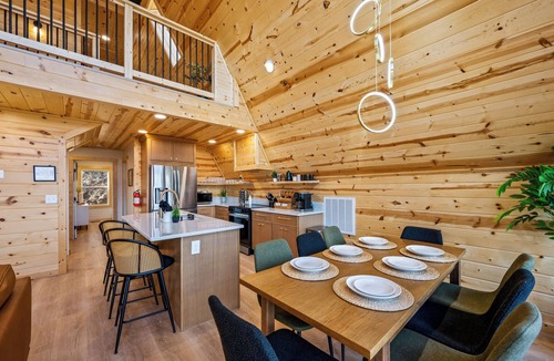 Sevierville Cabin | Mtn Views · Movie Theater · Games · Hot Tub · Pets