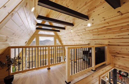 Sevierville Cabin | Mtn Views · Movie Theater · Games · Hot Tub · Pets