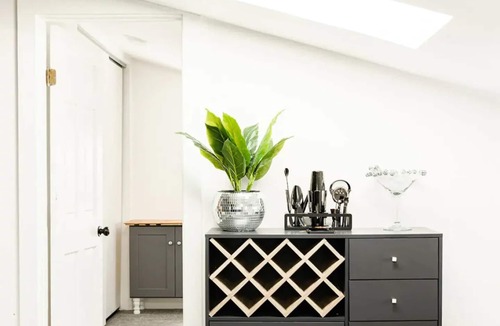 Mount Auburn House | Mulberry Mansion - OTR - FREE Parking