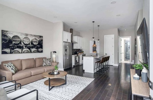 Nashville House | Music City Luxe Stay Rooftop & Hot Tub