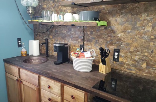 Nims Apartment | Muskegon Lake View Loft studio/kitchenette