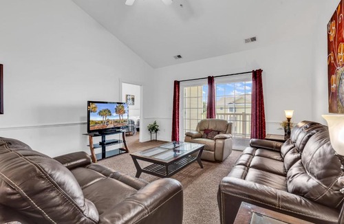 Central Myrtle Beach Apartment | Myrtlewood by Monarch Rentals