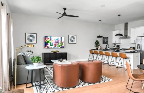 Nashville House | Nashville Getaway Hot Tub & Sleeps 12