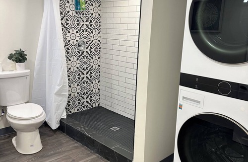 Mid-City Apartment | Natural Historic New Orleans Home - 7 Mins to FQ