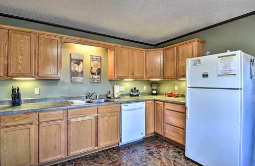 Whittier Cottage | 'nature's Retreat' w/Hot Tub: 7 Mi to Bryson City