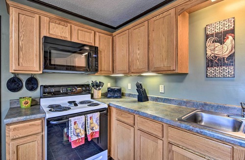 Whittier Cottage | 'nature's Retreat' w/Hot Tub: 7 Mi to Bryson City