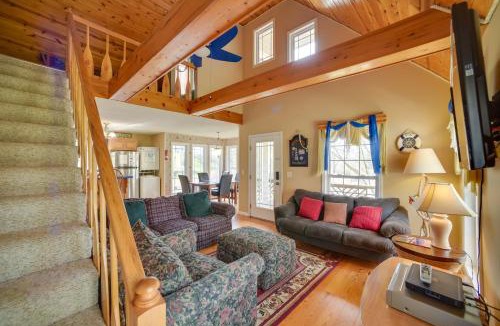 Guntersville House | Nautical Retreat at Kudzu Cove Cabins Resort