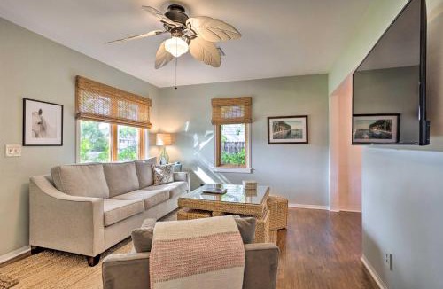 Lake Worth House | Near Concerts & Transit! Historic Hot Tub Cottage