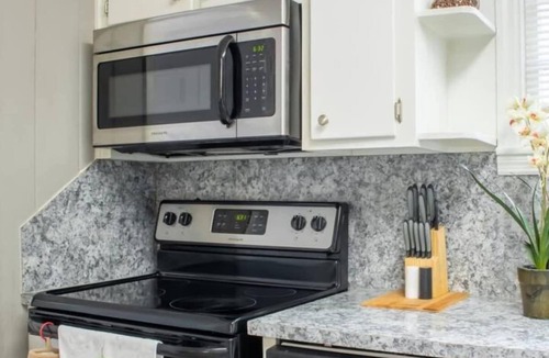 Columbus House | Near Downtown and Ft Benning: Graduation Getaway