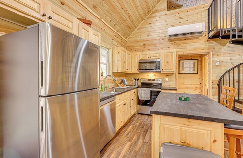 Edray Cabin | Near Greenbrier River! Mtn-View Cabin w/Fire Pit
