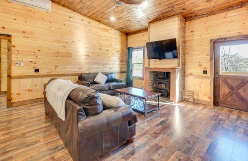 Unaka House | Near Hiking Trails: Mtn-View Haven in Englewood!