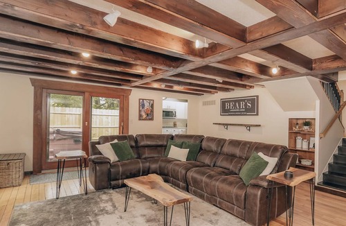 Stevensville Cabin | Near Lake MI | Private setting | Hot tub & Sauna | Game garage
