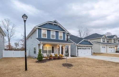 Garner House | Near Raleigh with 6-Beds huge Home Sleeps 12