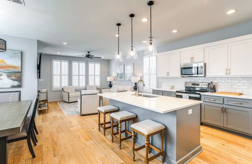 Oxford House | Near Square & Campus: Modern Home w/Pool Access!