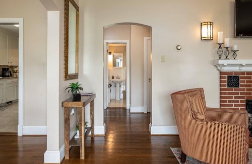 Maurertown House | Near Vineyard & Distillery - Muse of Maurertown