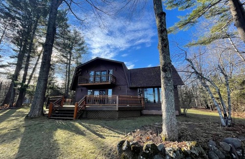 Hayward Cabin | Nelson Lake, Level Frontage, Spacious Yard!
