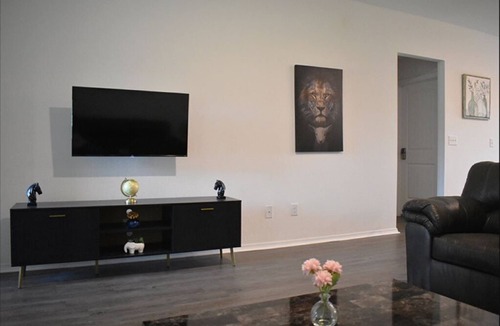 Cabot House | New 4-bedroom pet-friendly house with WiFi and AC in pleasant Cabot