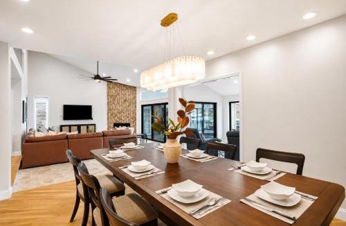 Harrison Villa | NEW! 4BR I Indoor Pool on the Bay in Boat Town USA
