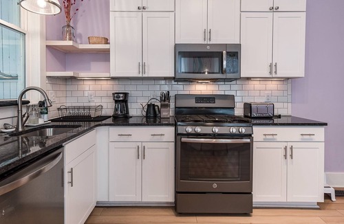 Schnitzelburg House | New! Charming home in Germantown - walk to fun!