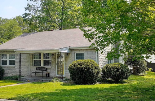 Ozark Cottage | NEW! Charming Ozark Cottage ~ 17 Mi to Springfield