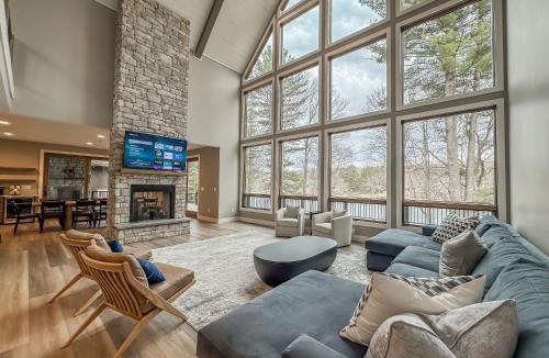 Swanton House | New Construction 7 bedroom luxury lakefront home in golf neighborhood