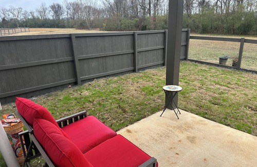 Oxford Apartment | New construction horse farm apartment 5 miles to campus- Pets allowed!