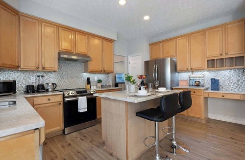 Buford House | NEW Cozy Family House/KING Beds/Mins from MallofGA