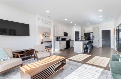 Dickson House | New Downtown Dickson Gem: Cozy Stay & Pet Friendly