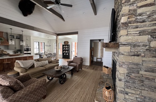 Wilburn House | New Greers Ferry Lake house, in Tannenbaum area and close Heber Springs Ar