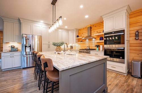 McHenry House | New! High-End Stay w/Theater, Hot Tub & Ski Access