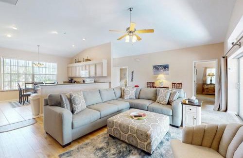 Biggar House | New Horizons Villa