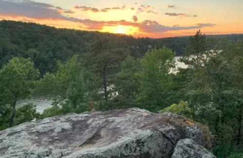 Centerville House | New Hot Tub Judes Peak on Big Piney Creek