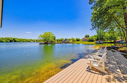 Mineral House | NEW Lakefront Lake Anna, Beach, Dock, Hot Tub
