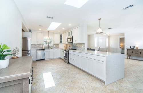 Point of Pines House | New! Lemon Bay Hot Tub Sunsets Pontoon Rentals!