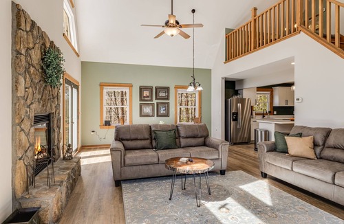 Cherokee House | NEW LISTING! FULL GAMEROOM-Bryson City-EASY DRIVE TO RIVER RAFTING,CASINO,SKIING